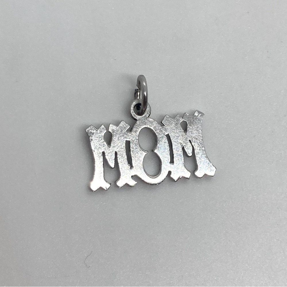 Vtg Sterling Silver 925 Mom Mother Script Word Charm .6” x .8”